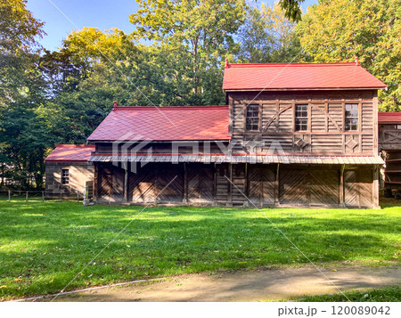 北海道大学第二農場動力室・脱ぷ室・収穫室　2024年9月 120089042