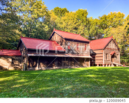 北海道大学第二農場動力室・脱ぷ室・収穫室　2024年9月 120089045