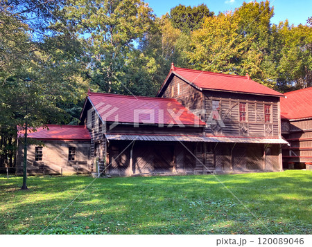 北海道大学第二農場動力室・脱ぷ室・収穫室　2024年9月 120089046