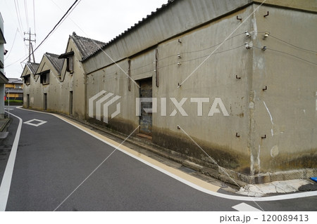 千葉県香取市佐原の街並みの風景 120089413