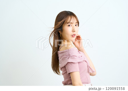 若い日本人女性のファッションポートレート 若い日本人女性のファッションポートレート 120091558