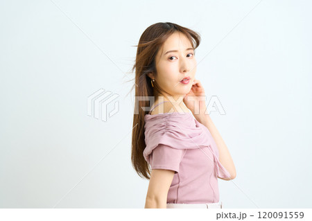 若い日本人女性のファッションポートレート 若い日本人女性のファッションポートレート 120091559