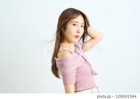 若い日本人女性のファッションポートレート 120091564