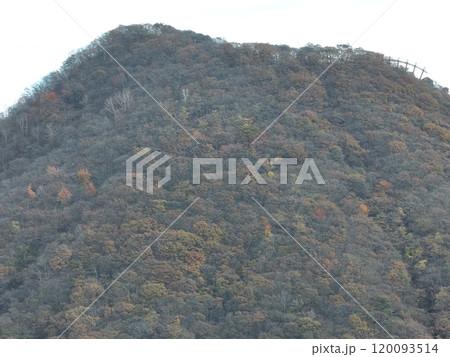【群馬県・榛名湖畔から空撮】　紅葉の榛名富士＜上毛三山＞ 120093514