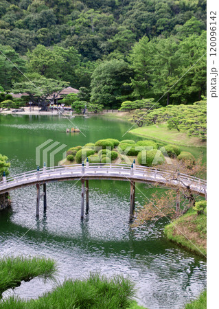 国の特別名勝・栗林公園(香川県・高松市) 国の特別名勝・栗林公園(香川県・高松市) 120096142