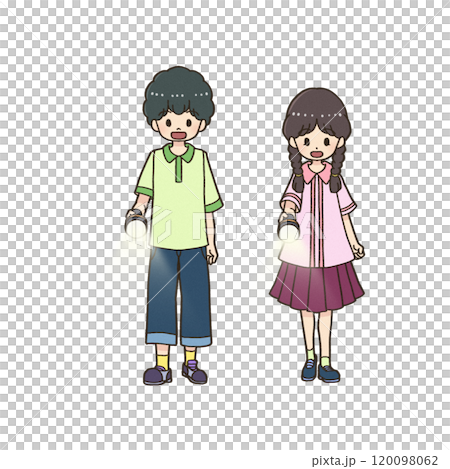一個男孩和一個女孩手裡拿著手電筒走路 一個男孩和一個女孩手裡拿著手電筒走路 120098062