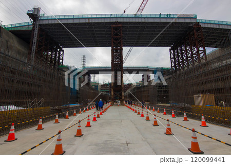 リニア橋本駅の工事現場 120099441