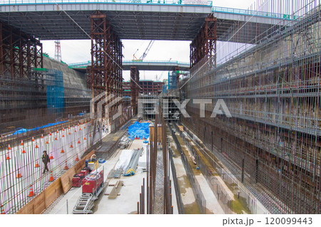 リニア橋本駅の工事現場 120099443