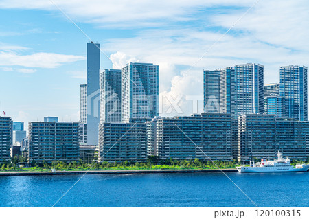 【東京都】豊洲から見た晴海周辺に建ち並ぶマンション群 120100315