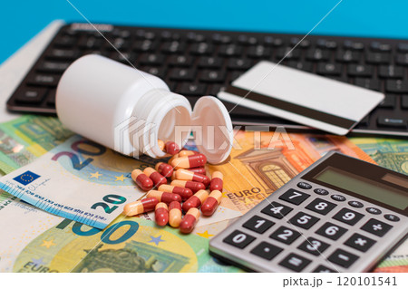Ordering Medicines. Pills and Capsules on the Euro Banknotes Ordering Medicines. Pills and Capsules on the Euro Banknotes 120101541