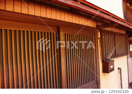 鳩ノ巣～古里間の青梅街道沿いにある廃屋 120102320