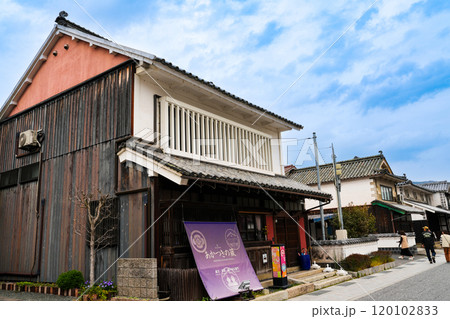 【重要伝統的建造物群保存地区】矢掛宿　春の宿場町の風景3　岡山県小田郡矢掛町 120102833