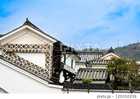 【重要伝統的建造物群保存地区】矢掛宿 古民家の土蔵と甍 岡山県小田郡矢掛町 【重要伝統的建造物群保存地区】矢掛宿 古民家の土蔵と甍 岡山県小田郡矢掛町 120102836
