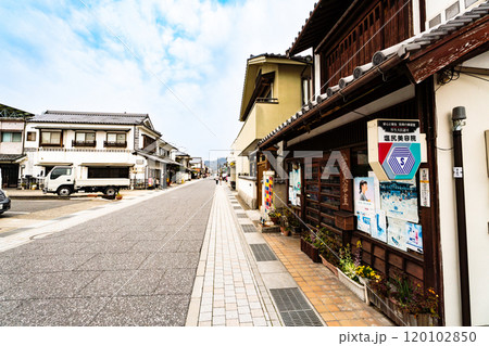 【重要伝統的建造物群保存地区】矢掛宿 春の宿場町の風景1 岡山県小田郡矢掛町 【重要伝統的建造物群保存地区】矢掛宿 春の宿場町の風景1 岡山県小田郡矢掛町 120102850