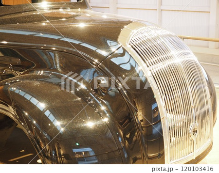 制作途中の自動車 120103416