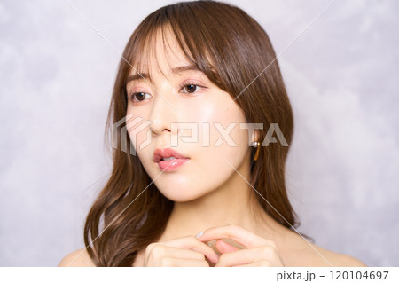 若い日本人女性のファッションポートレート 若い日本人女性のファッションポートレート 120104697