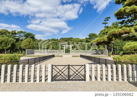 堺市、仁徳天皇陵の拝所 堺市、仁徳天皇陵の拝所 120106082