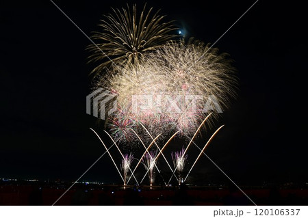 ラグーナビーチの花火甲子園 120106337