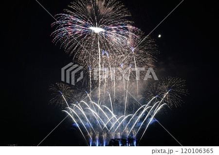 ラグーナビーチの花火甲子園 120106365