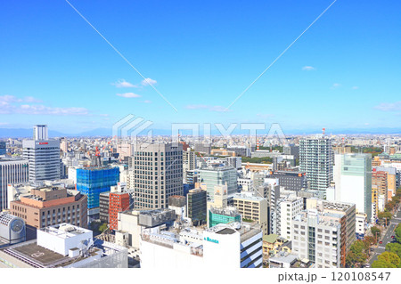 愛知県名古屋市、名古屋城周辺の風景 120108547