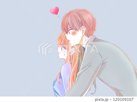 バックハグする男性と困惑する女性　会社員 120109107