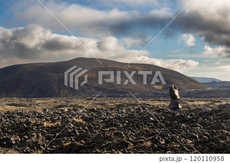 Volcanic field and mountains, Grindavik, Iceland 120110958