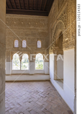 Arabic interiors of Nasrid Palace, Alhambra palace comple, Generalife and Albayzin, UNESCO site, Granada, Andalusia, Spain 120114383