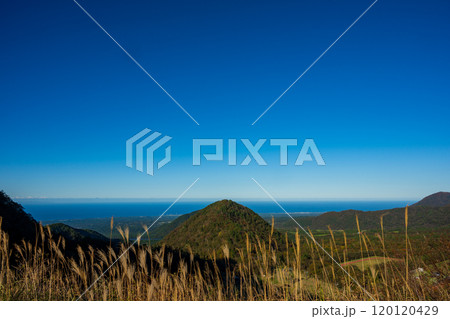 日本の鳥取県の大山の美しい風景 日本の鳥取県の大山の美しい風景 120120429