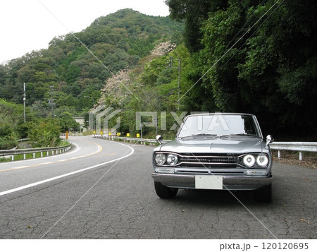旧車でドライブ 旧車でドライブ 120120695