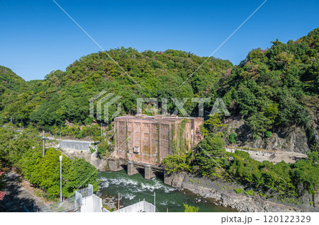 天ケ瀬ダム下の遺構 旧宇治川電気志津川発電所跡 京都府宇治市 天ケ瀬ダム下の遺構 旧宇治川電気志津川発電所跡 京都府宇治市 120122329