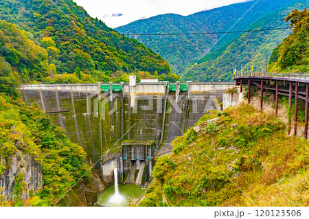 秩父湖(二瀬ダム) 秩父湖(二瀬ダム) 120123506