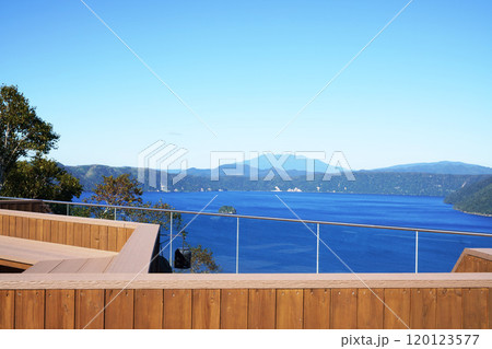 摩周湖カムイテラスからの絶景　北海道 120123577