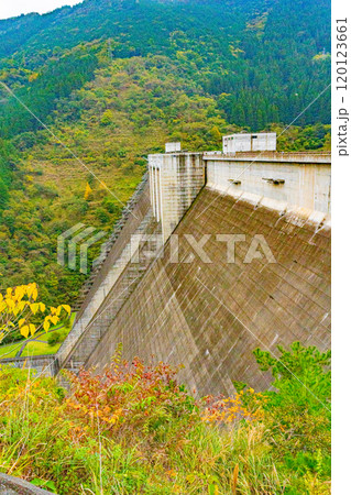 奥秩父もみじ湖(滝沢ダム) 120123661