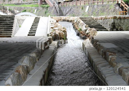 湯煙漂う日本三古湯の一つ有馬温泉 120124541