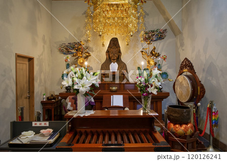 鎌倉市　仏海山　大船観音寺　大観音像胎内の観音菩薩像 120126241