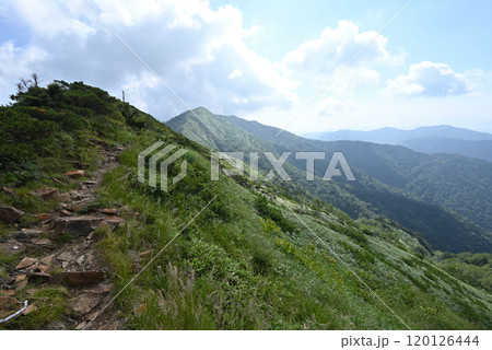白砂山登山、群馬県 120126444