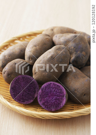 シャドウクイーン 120128192