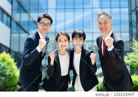 ビジネス　男女　ガッツポーズ 120128407