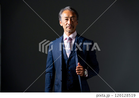 ビジネス　シニア男性　クール　 120128519