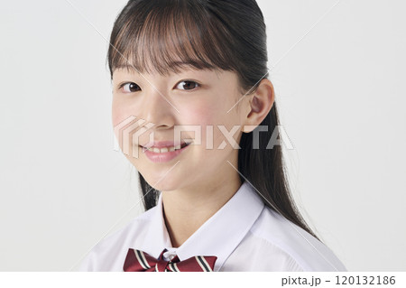 白背景,日本人女子中学生,笑顔 白背景,日本人女子中学生,笑顔 120132186