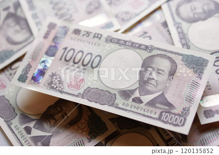 新紙幣の一万円札 新紙幣の一万円札 120135852