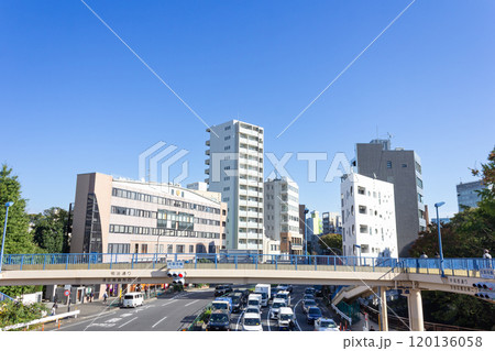 天現寺橋交差点 120136058