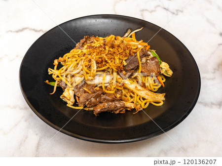 Udon Street Food, Chinese Fried Noodles, Beef Spaghetti with Vegetables, Asian Pasta, Korean Udon 120136207