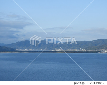 天橋立と青い海の風景 天橋立と青い海の風景 120139857