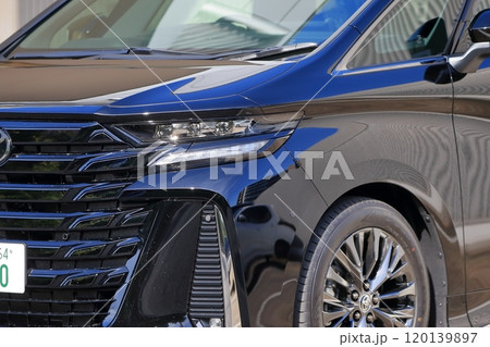 黒いミニバン 黒いミニバン 120139897