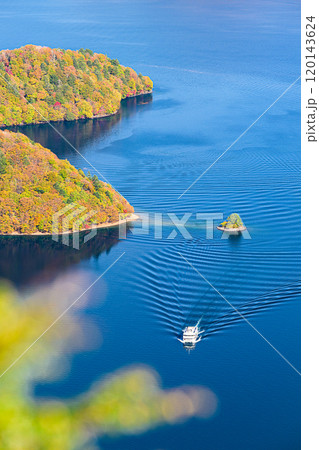 中禅寺湖の紅葉 奥日光の風景 中禅寺湖の紅葉 奥日光の風景 120143624