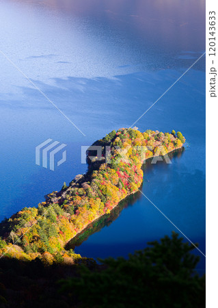 中禅寺湖の紅葉 奥日光の風景 中禅寺湖の紅葉 奥日光の風景 120143633