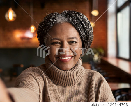 Happy Moments in Coffee Shop Mature Woman Influencer Vlogging or Taking Selfie in Coffee Shop 120144708