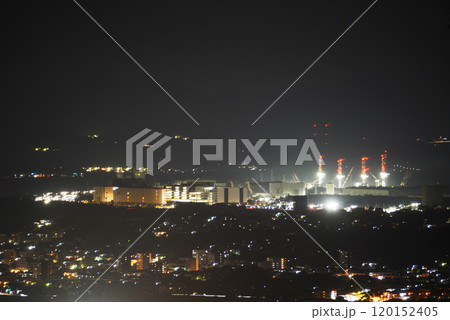 セミコンテクノパークと工事現場の夜景 セミコンテクノパークと工事現場の夜景 120152405