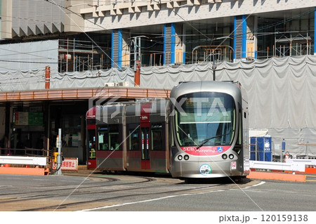 【広島電鉄】5100形～ラッピングコラボトレイン～（本線：広島駅〜猿猴橋町） 120159138